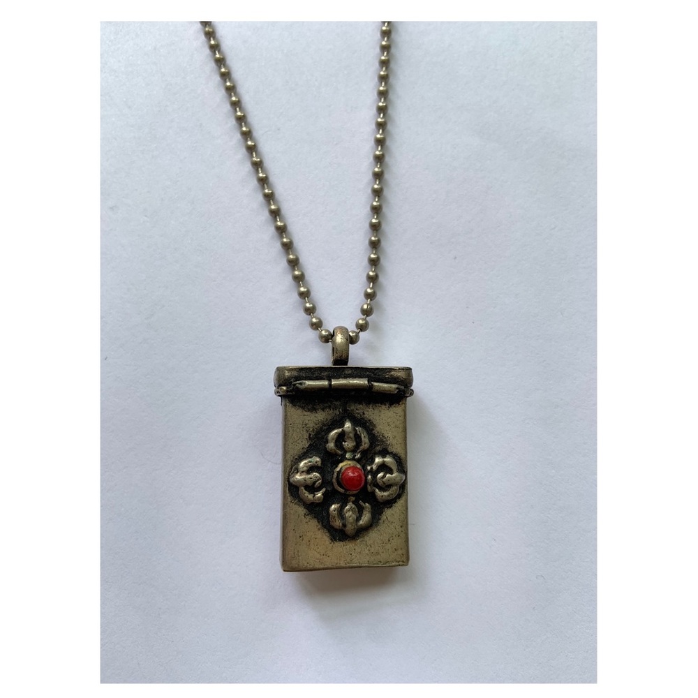 Vintage Gothic Mini Box Necklace